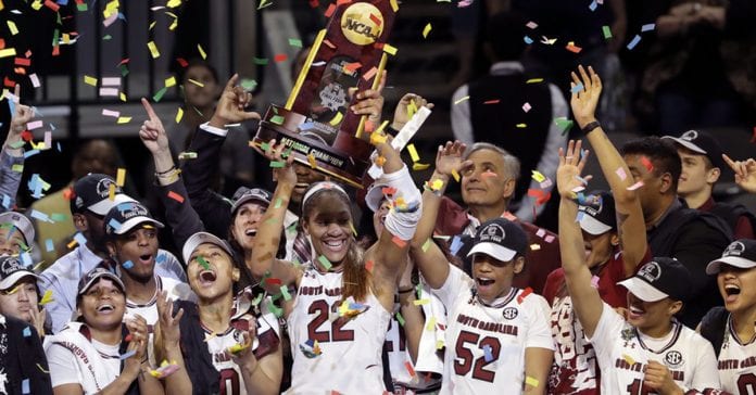 ¿Cuál es la mejor Universidad de baloncesto femenino en USA?