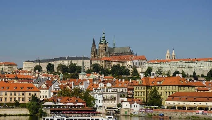 Becas de la UNESCO para escritores y traductores en Praga Becas de la UNESCO para escritores y traductores en Praga