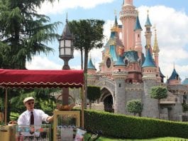 Disney está seleccionando personal para trabajar en sus Parques Disney está seleccionando personal para trabajar en sus Parques