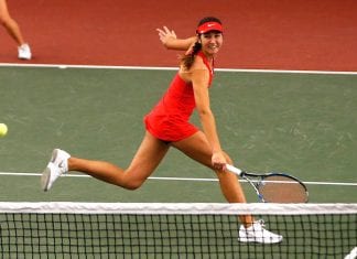 Alba Cortina, tenista: “Es un privilegio mejorar tu nivel deportivo mientras haces un grado en inglés” Alba Cortina, tenista: “Es un privilegio mejorar tu nivel deportivo mientras haces un grado en inglés”