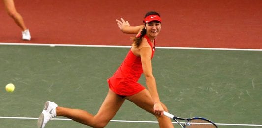 Alba Cortina, tenista: “Es un privilegio mejorar tu nivel deportivo mientras haces un grado en inglés” Alba Cortina, tenista: “Es un privilegio mejorar tu nivel deportivo mientras haces un grado en inglés”