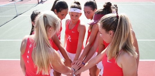 Tenistas catalanes comparten su experiencia con una beca deportiva en EEUU Tenistas catalanes comparten su experiencia con una beca deportiva en EEUU