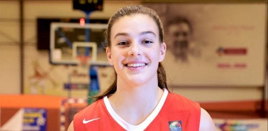 Andrea Hernangómez, origen de Juancho y Willy, comienza su incidente en USA: “EEUU me va a becar a formarme como andoba y jugadora” Andrea Hernangómez, hermana de Juancho y Willy, comienza su aventura en USA: “EEUU me va a ayudar a formarme como persona y jugadora”