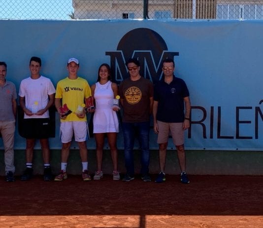 Miguel Pérez y Carolina Gómez repiten victoria en Jávea Miguel Pérez y Carolina Gómez repiten victoria en Jávea