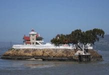 Buscan una pareja para vivir cuidando esta isla cerca de California Buscan una pareja para vivir cuidando esta isla cerca de California