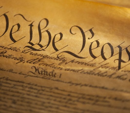 La política de la decimocuarta enmienda La política de la decimocuarta enmienda