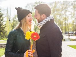 Si tengo un proceso de residencia pendiente, ¿ Puedo aplicar a la Visa de esposo no inmigrante? Si tengo un proceso de residencia pendiente, ¿ Puedo aplicar a la Visa de esposo no inmigrante?