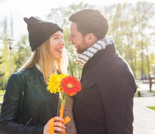 Si tengo un proceso de residencia pendiente, ¿ Puedo aplicar a la Visa de esposo no inmigrante? Si tengo un proceso de residencia pendiente, ¿ Puedo aplicar a la Visa de esposo no inmigrante?