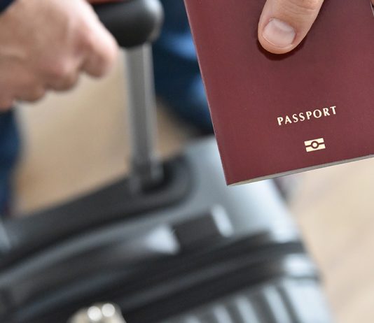 ¿ Puedo viajar a mi país mientras estoy en proceso de visa U? ¿ Puedo viajar a mi país mientras estoy en proceso de visa U?