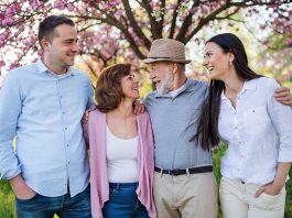 Para pedir a mis padres, ¿ deben tener una visa de turista? Para pedir a mis padres, ¿ deben tener una visa de turista?