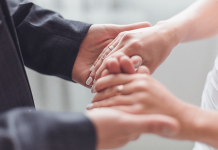 ¿ Es necesario tener cierto tiempo de casados para pedir a mi cónyuge? ¿ Es necesario tener cierto tiempo de casados para pedir a mi cónyuge?