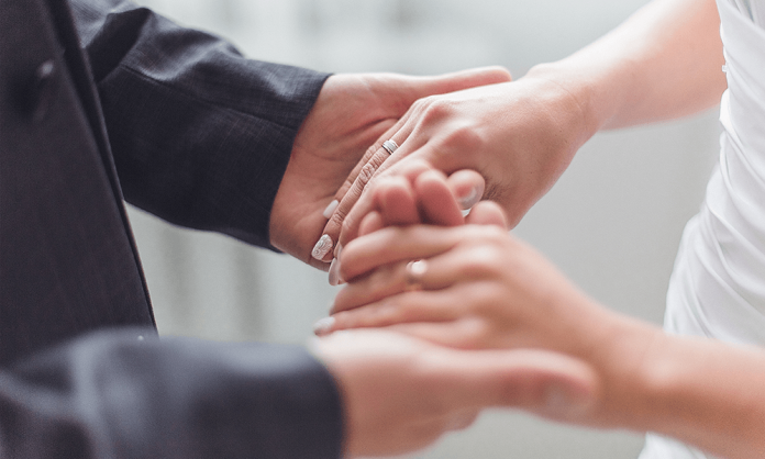 ¿ Es necesario tener cierto tiempo de casados para pedir a mi cónyuge?