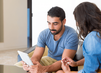 Si tengo orden de deportación y mi esposo es ciudadano, ¿ puedo pedir un perdón sin salir del país? Si tengo orden de deportación y mi esposo es ciudadano, ¿ puedo pedir un perdón sin salir del país?