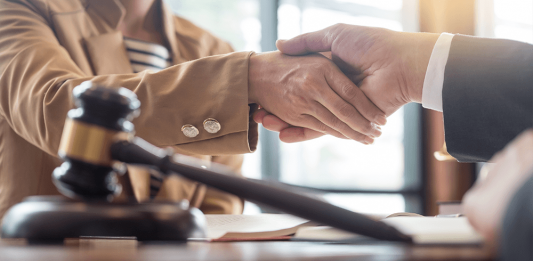 Si salí voluntariamente de U.S.A., pero ingresé de nuevo y ahora estoy casado, ¿ puedo arreglar con ayuda de un abogado de deportación? Si salí voluntariamente de U.S.A., pero ingresé de nuevo y ahora estoy casado, ¿ puedo arreglar con ayuda de un abogado de deportación?