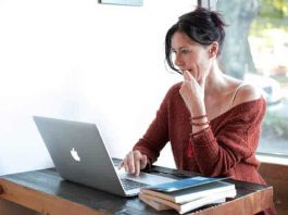 Enseñar español online: Cómo dar clases desde cualquier lugar del mundo Enseñar español online: Cómo dar clases desde cualquier lugar del mundo