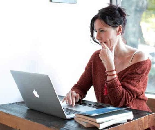 Enseñar español online: Cómo dar clases desde cualquier lugar del mundo Enseñar español online: Cómo dar clases desde cualquier lugar del mundo