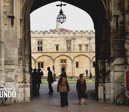 Becas para estudiar en la Universidad de Oxford (Fondo Clarendon) Becas para estudiar en la Universidad de Oxford (Fondo Clarendon)