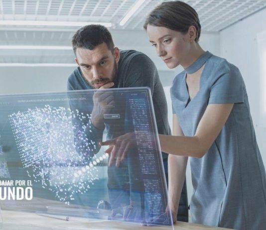 Industria 4.0 ¿ Qué es y cómo funciona? Industria 4.0 ¿ Qué es y cómo funciona?