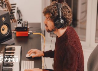 Cómo hacer un negocio de crear y vender música generada por IA Cómo hacer un negocio de crear y vender música generada por IA